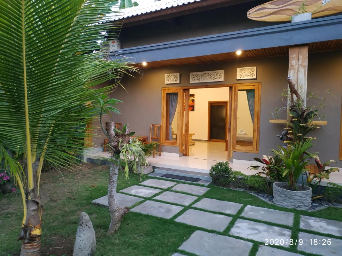 Harris Surf Villa Pulukan Bagian luar foto