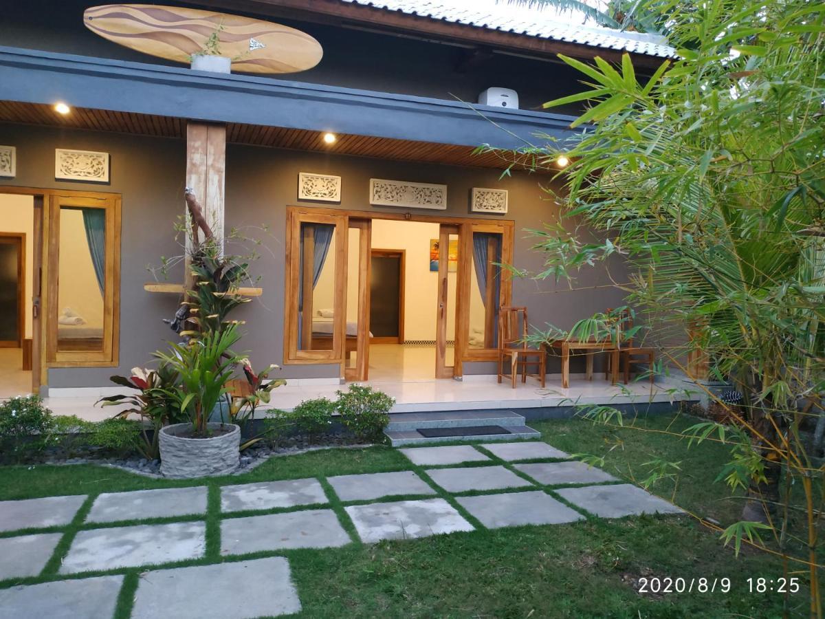 Harris Surf Villa Pulukan Bagian luar foto