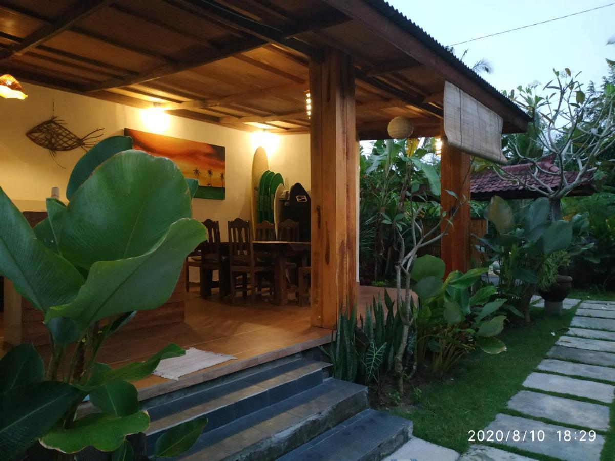 Harris Surf Villa Pulukan Bagian luar foto