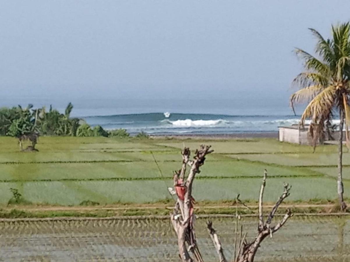 Harris Surf Villa Pulukan Bagian luar foto