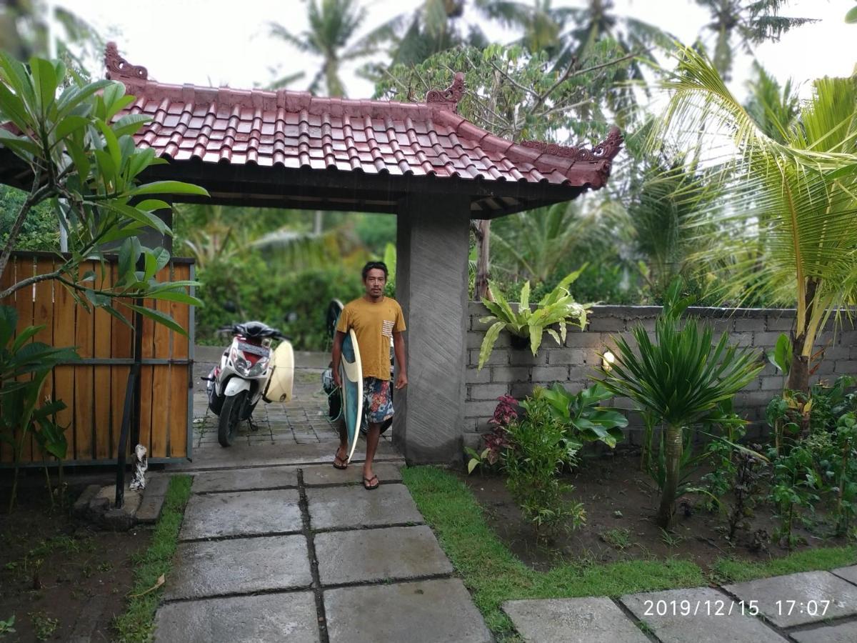 Harris Surf Villa Pulukan Bagian luar foto